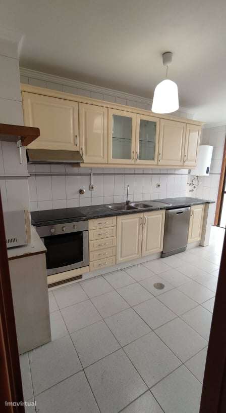 APARTAMENTO T2 COM VISTAS MAR - Grande imagem: 5/18