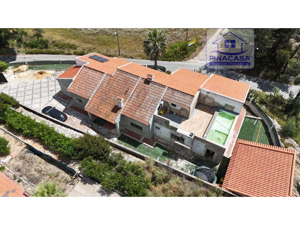 Moradia Isolada em fase de renovação/ remodelação com piscina e jar...-40