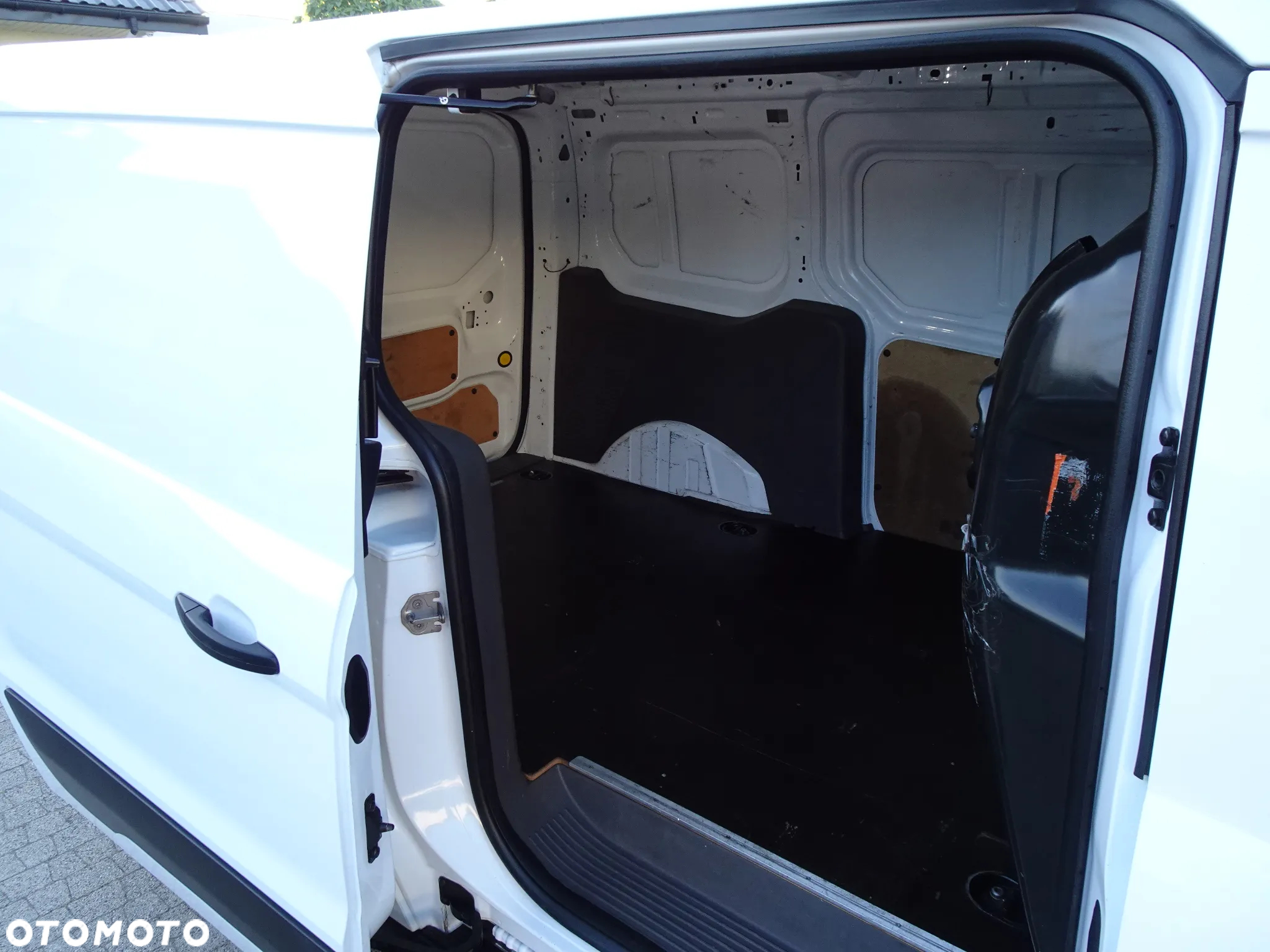 Ford Transit Connect - 12