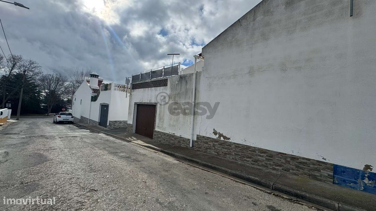 Moradia T2 com logradouro, anexo, terraço e garagem, Castro Verde-23