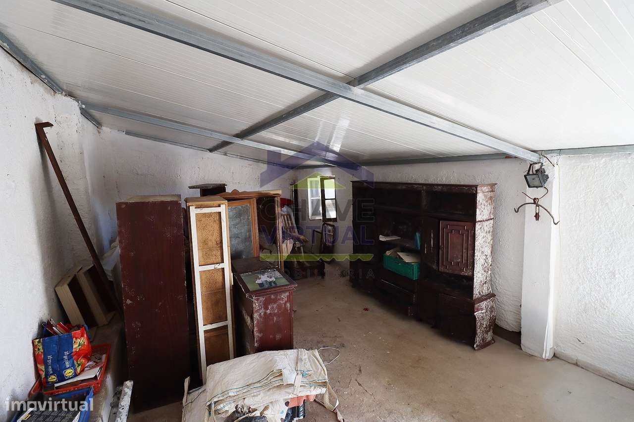 Moradia V3 com garagem e anexo  – Concelho Torres Vedras-28