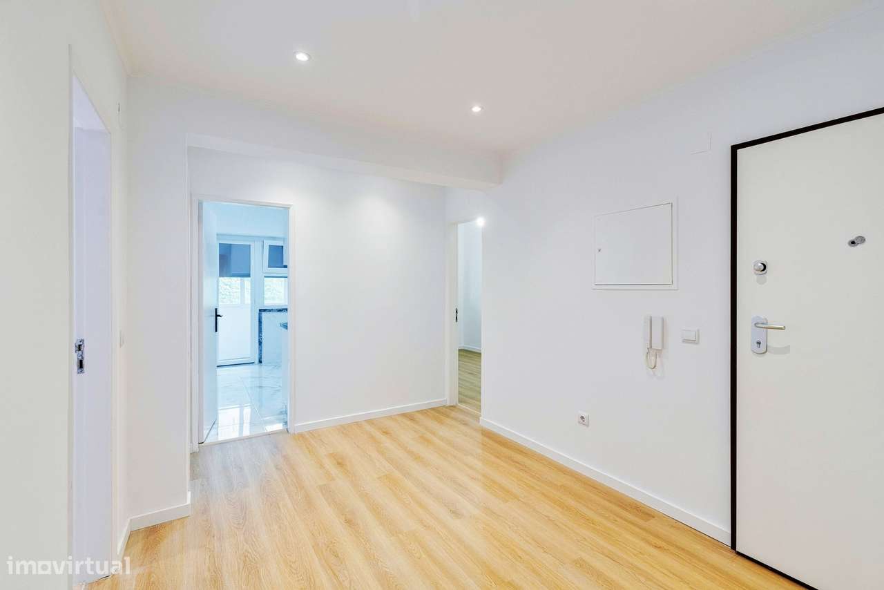 FEIJÓ (ZONA METRO) - Apartamento T2 remodelado num R/C - Grande imagem: 5/28