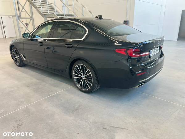 BMW Seria 5 520d xDrive Luxury Line - 10