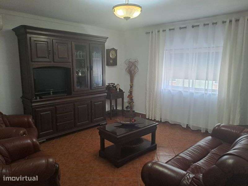 Moradia V4 - Mata - Castelo Branco - Pronta a Habitar com  2 Garagens - Grande imagem: 4/12