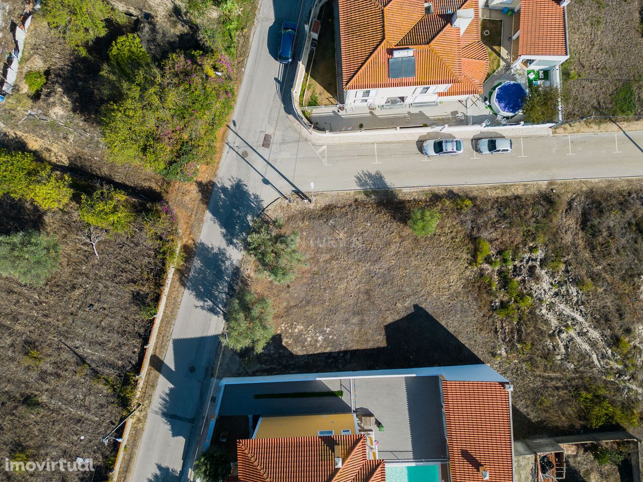 Lote de terreno Urbano, 2 frentes, para construção no Bairro Alentejan