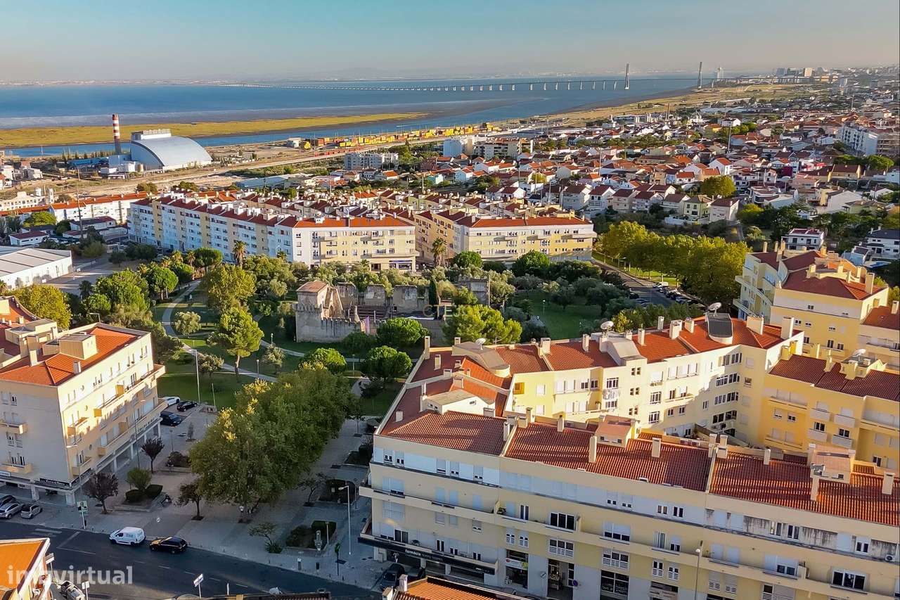 Moradia T3 em Pirescoxe, Santa Iria de Azóia-20