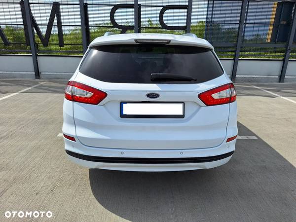 Ford Mondeo 2.0 TDCi Titanium PowerShift - 11