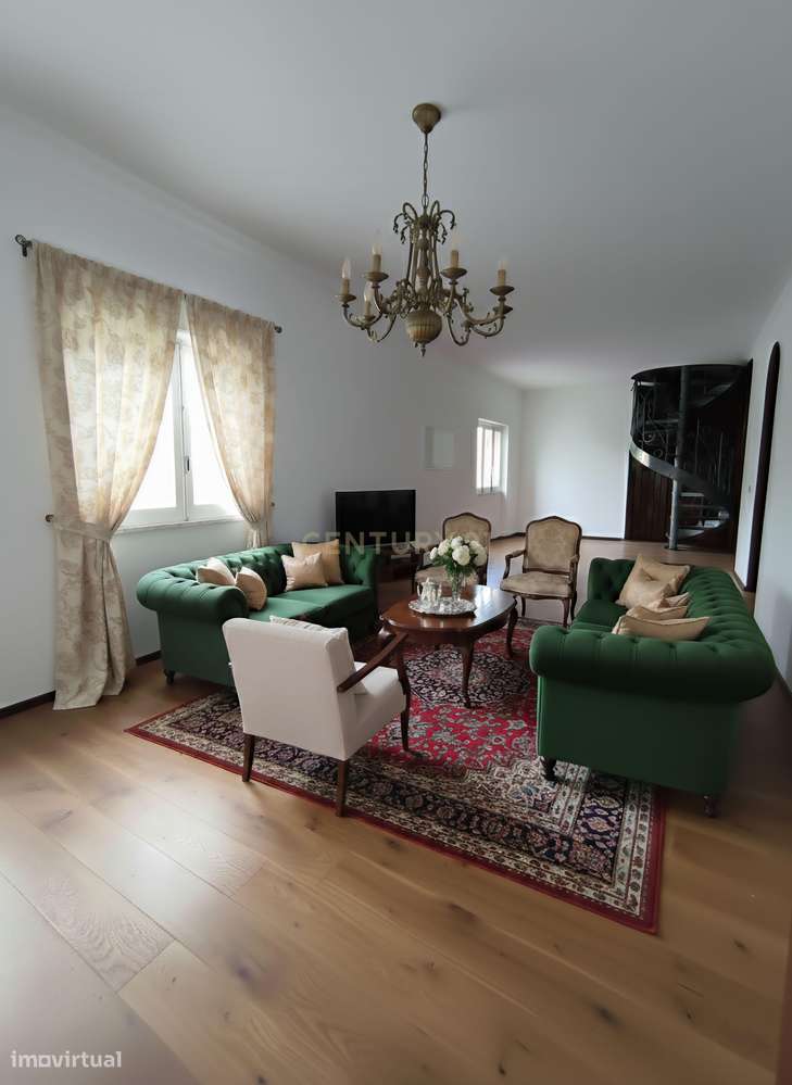 Distinta Moradia, com piscina e adega - perto de praias-6