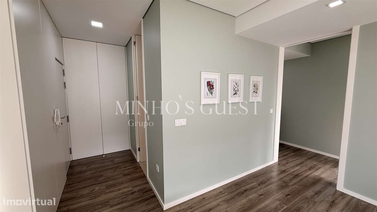 Apartamento T2 (Pronto Habitar) c/ elevador e garagem - Tribunal de Br-13