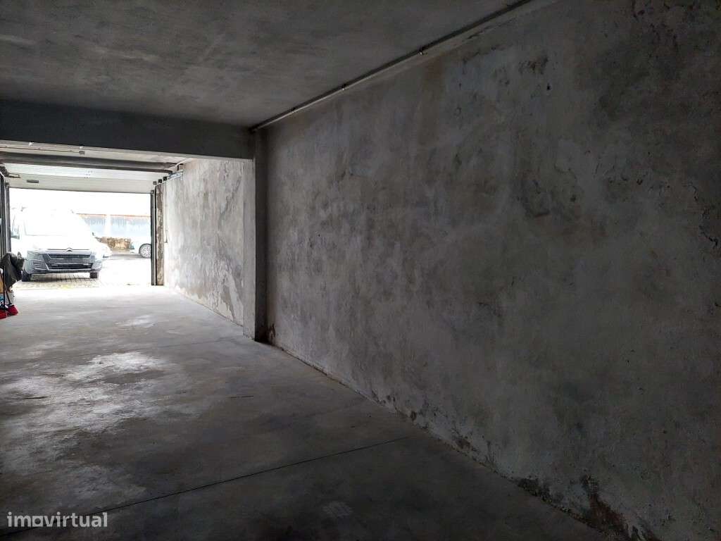 Garagens - Ferreiros - Grande imagem: 5/6