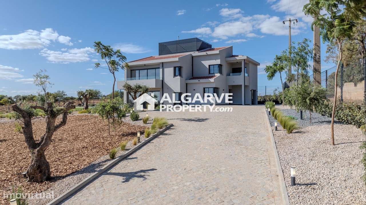 Moradia de Luxo V5+2  perto da praia Cavalo Preto em Quarteira, Algarv - Grande imagem: 5/41