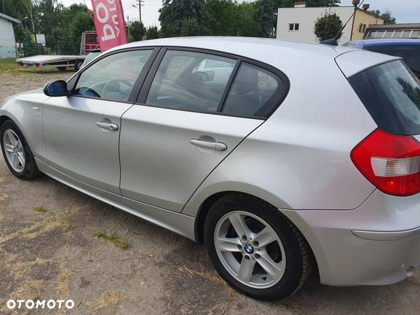 BMW Seria 1 116i - 4