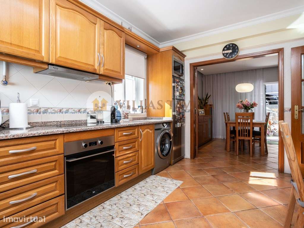 Moradia T4 - Com Vista Mar e Cidade - Topo- Urbanização Miramar-24