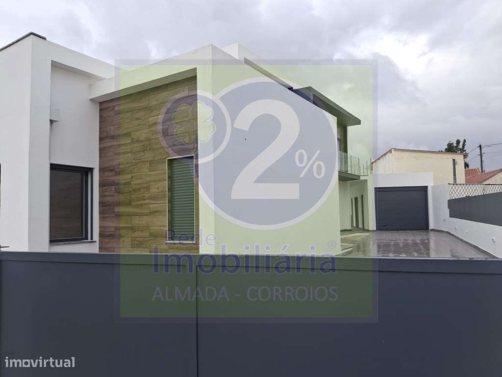 Moradia V5!Nova! Piscina-17