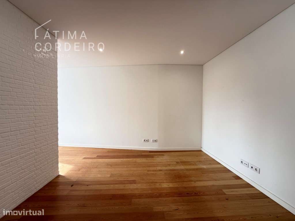 T1+1 completamente remodelado e equipado com terraço - Grande imagem: 5/17