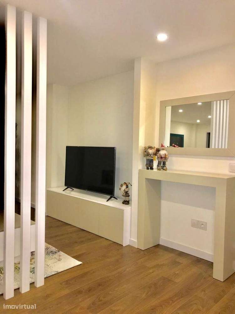 Apartamento T3 Mobilado de Sonho em São Vicente-9