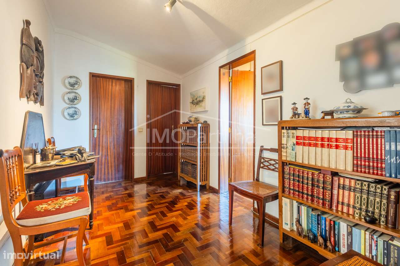 Moradia Dividida em 3 Apartamentos Caparide - São Domingos de Rana-8