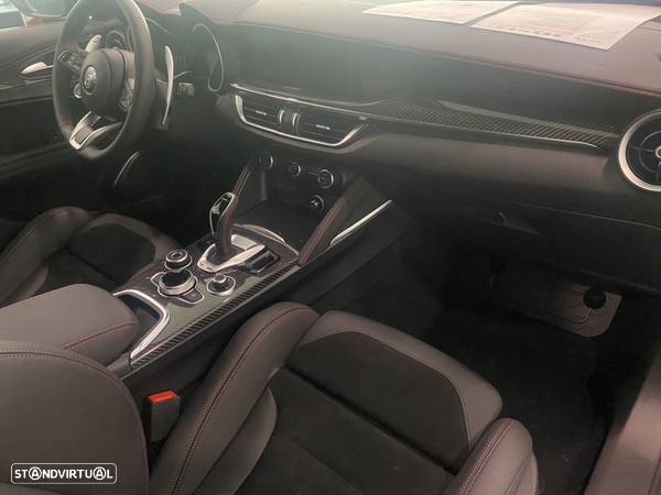 Alfa Romeo Stelvio 2.2 D Estrema Q4 AT8 - 14