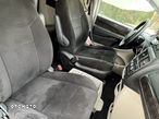 Dodge Grand Caravan - 19