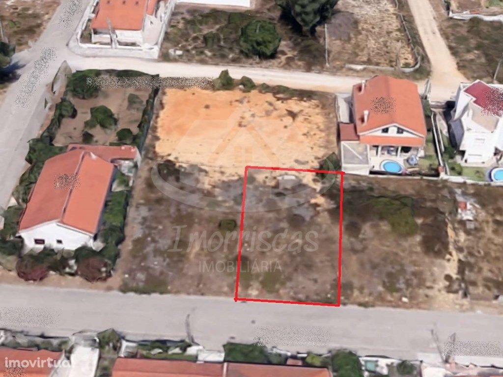 Terreno Urbano com 314,65m2, localizado no Pinhal General...