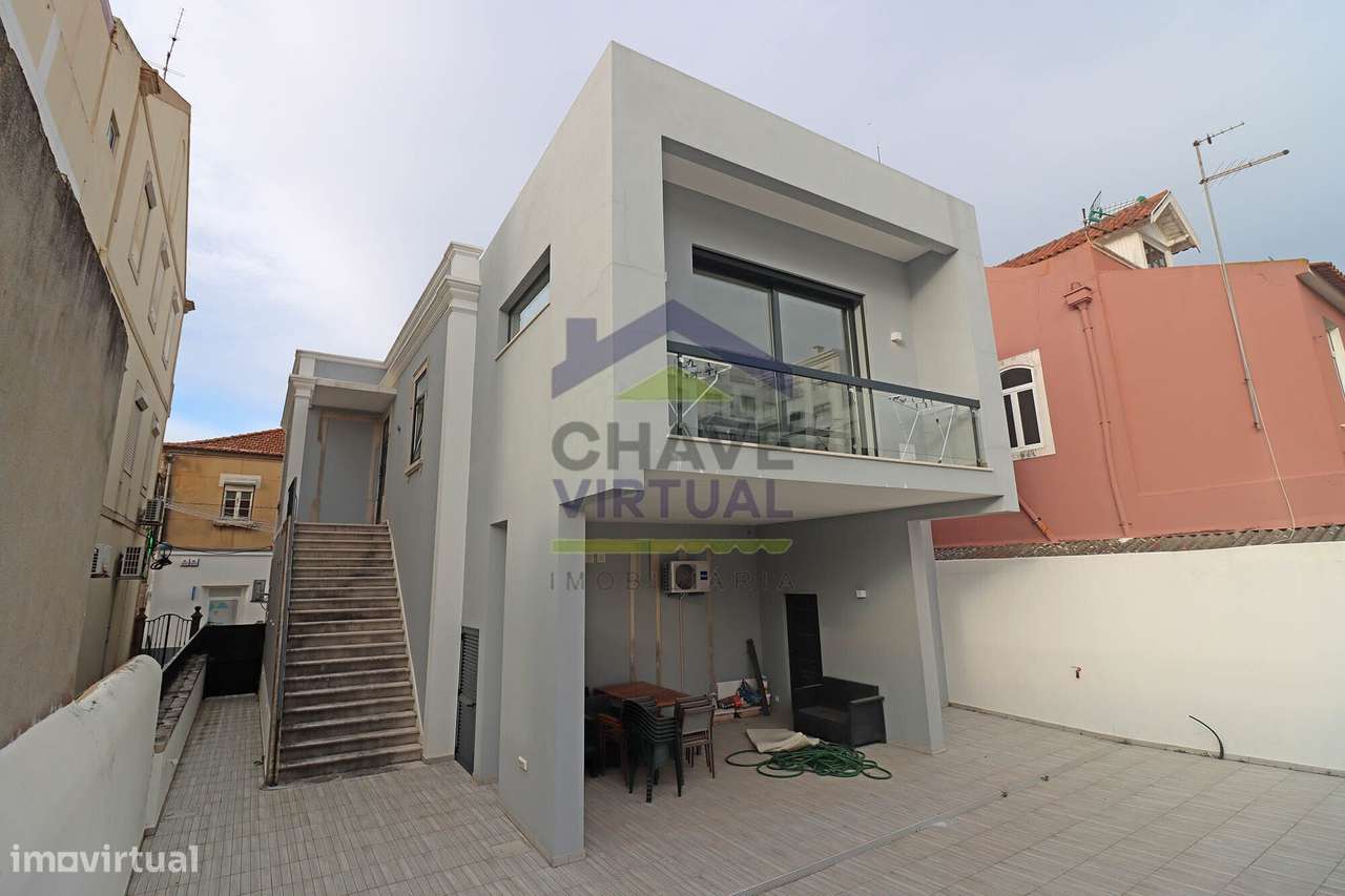 Apartamento T3 com Terraço Amplo - Centro Bombarral-29