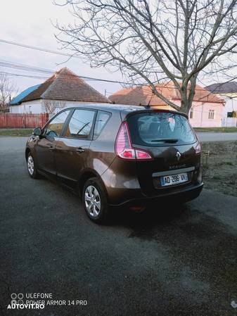 Renault Scenic - 4