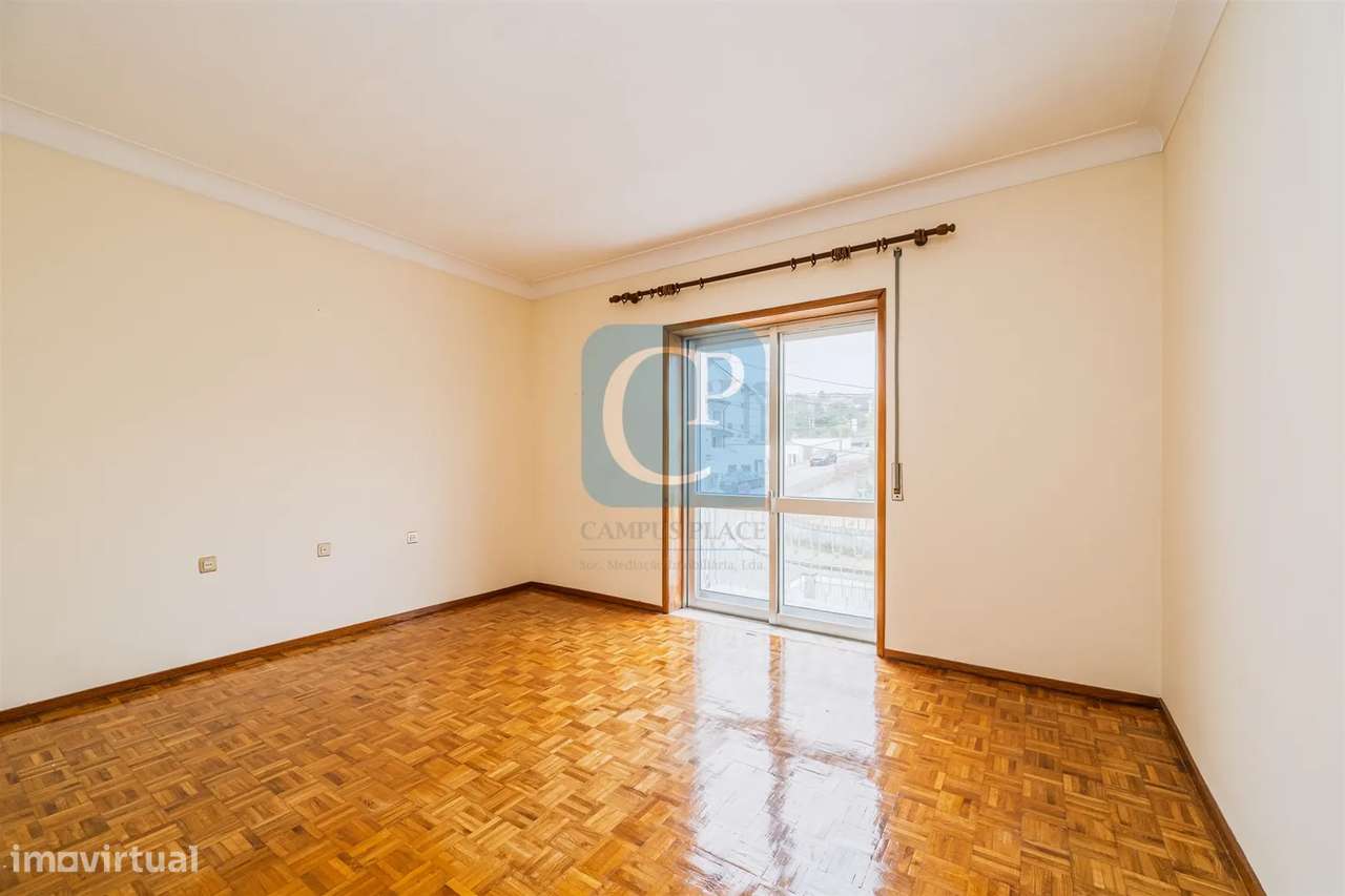 Moradia com dois apartamentos independentes em Vila Nova de Gaia - Grande imagem: 4/42