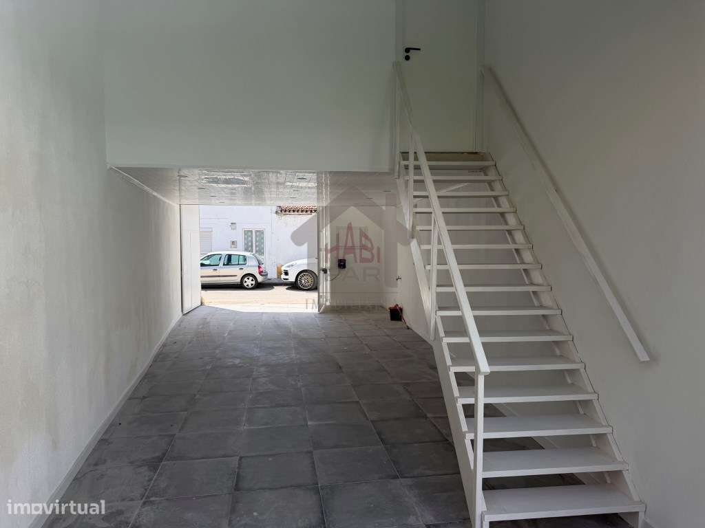 Excelente Moradia T3+1 Centro de Benavente Baixa de Preço-15