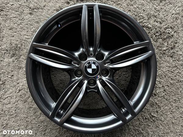 4x 8.5j IS33 oryginalne alufelgi 19 BMW 5x120 Styling 351 F10 xDrive Z4 E46 X1 X3 F25 X5 E90 GT F30 F32 E60 xD M Pakiet Performance grafit Black Chrome oryginał felgi jak 326 ET33 - 4