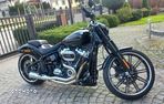 Harley-Davidson Softail Breakout - 28