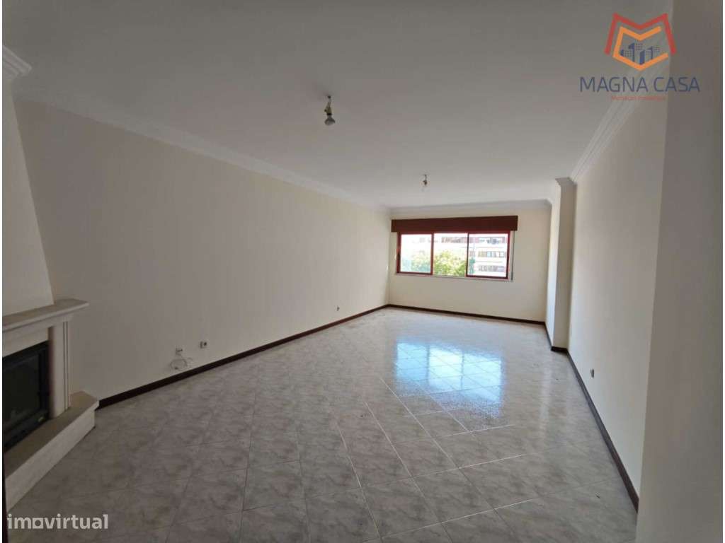 Apartamento T2 com Parqueamento em Algueirão-Mem Martins.-7