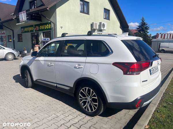 Mitsubishi Outlander 2.2 DID Intense + 4WD - 6