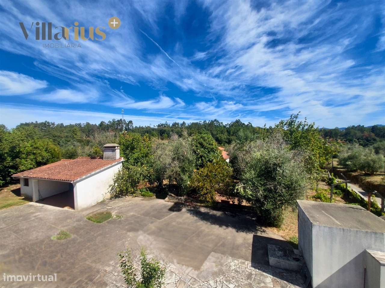 Moradia T3+1 à Venda em Tomar – Espaço e Natureza-31