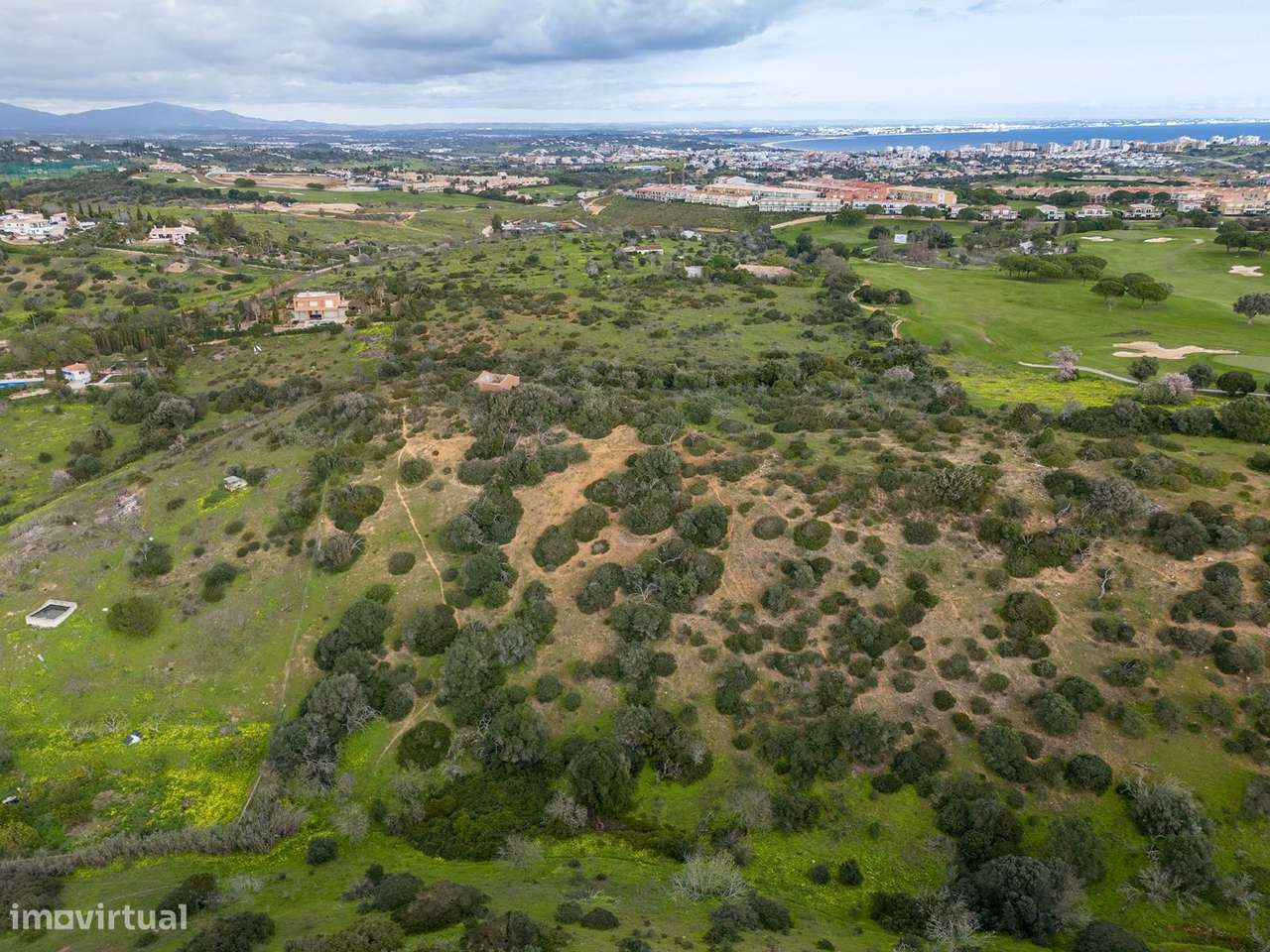 TERRENO COM RUINA COM POTENCIAL ÚNICO E VISTA DESLUMBRANTE NA ATALAIA, - Grande imagem: 4/10