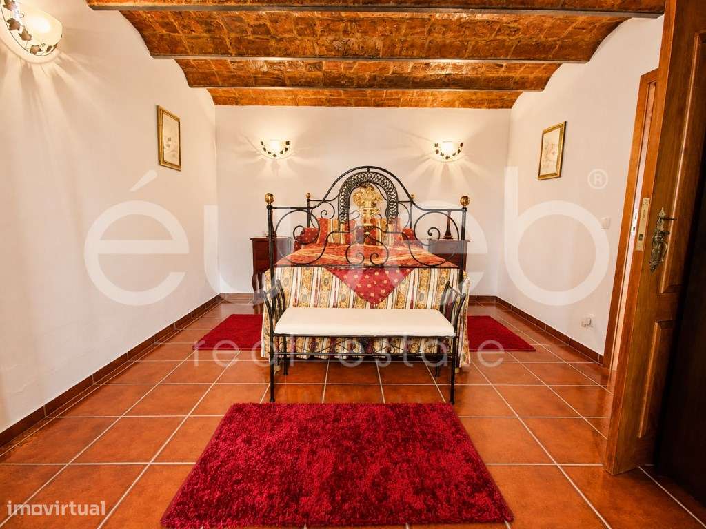 Moradia T4 de Arquitetura Alentejana com Piscina, Motrinos, Regueng...-24