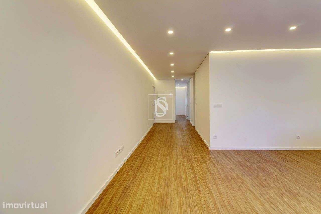 Apartamento T3 na praia da Póvoa de Varzim - Grande imagem: 5/17