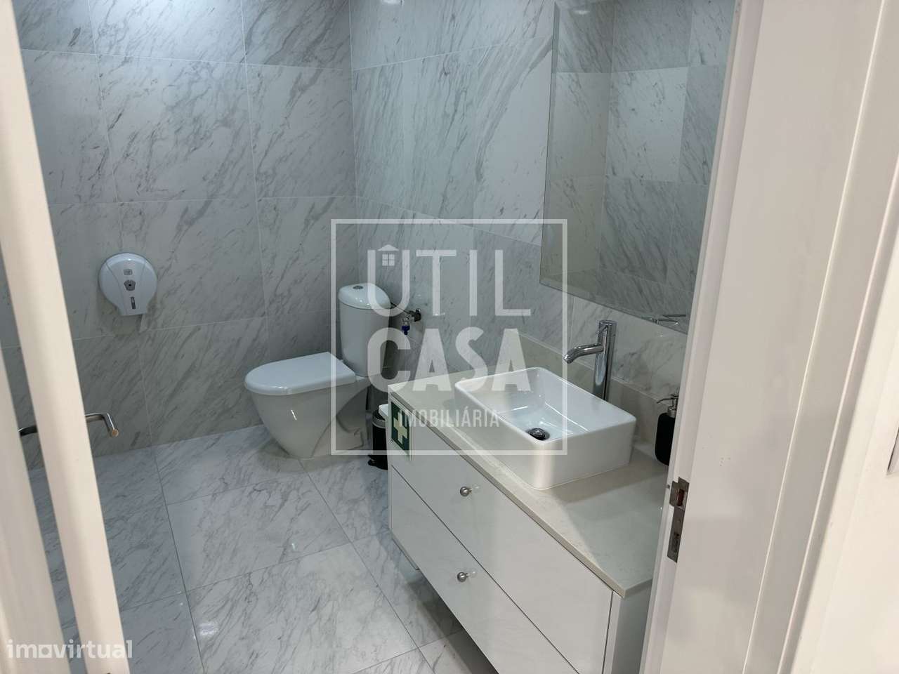 Pavilhão com 300m² em Esposende - Grande imagem: 3/4