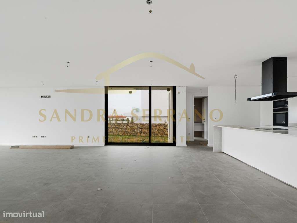 Moradia T4 Nova de Arquitetura Contemporânea | Azenhas do Mar - Sintra-10