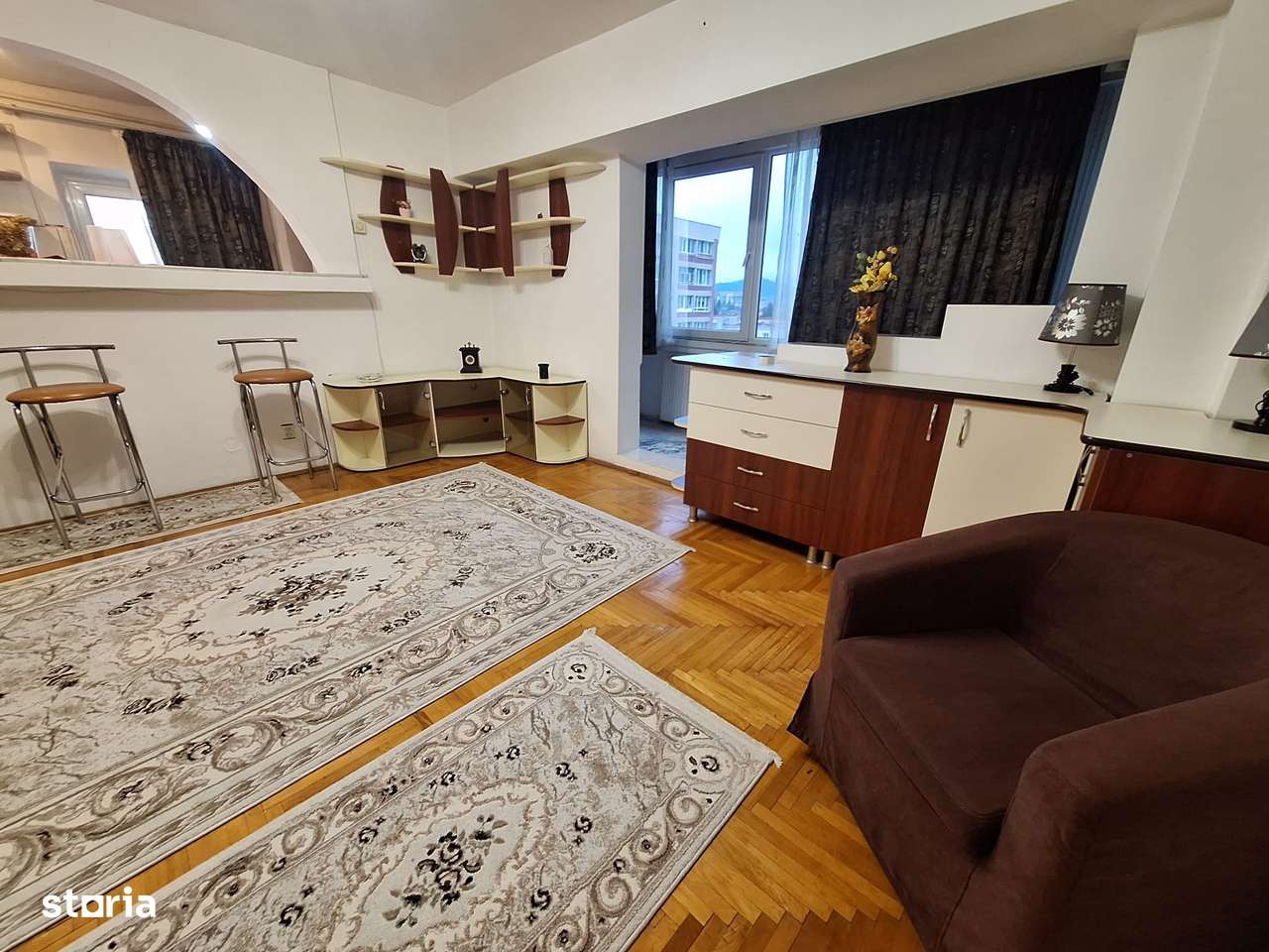 Garsoniera Spatioasa 44mp- Str.De Mijloc - COMISION 0% - Imagine principală: 5/10