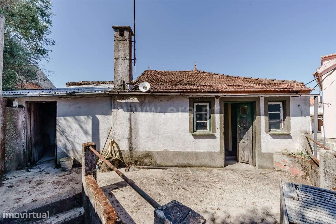 Moradia Geminada T2 / Covilhã, Ferro-9