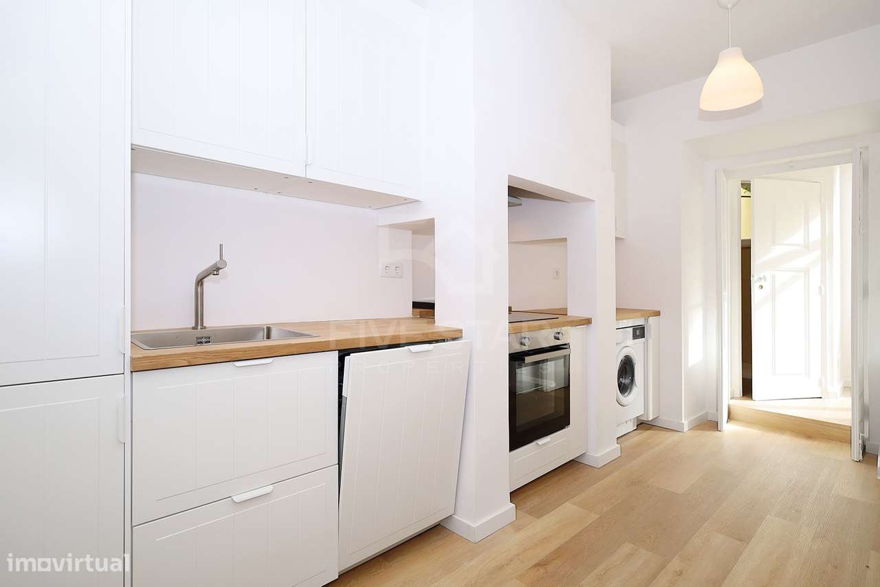 T1+1 - Príncipe Real - Renovado - Jardim Privado-18