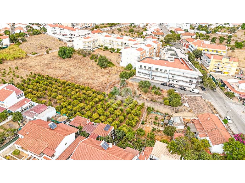 Terreno inserido na malha urbana com 5.920m2 e viabilidade para con... - Grande imagem: 4/10