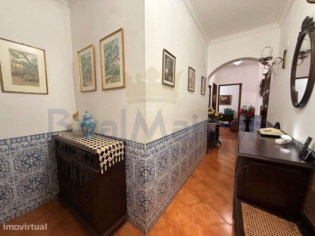 Vende-se Fantástico T3 no centro de Mem Martins-7