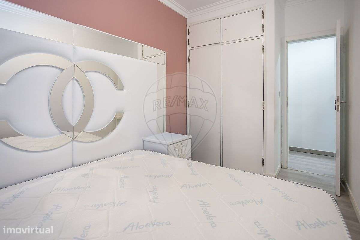 Apartamento T2 para venda em Paio Pires-17