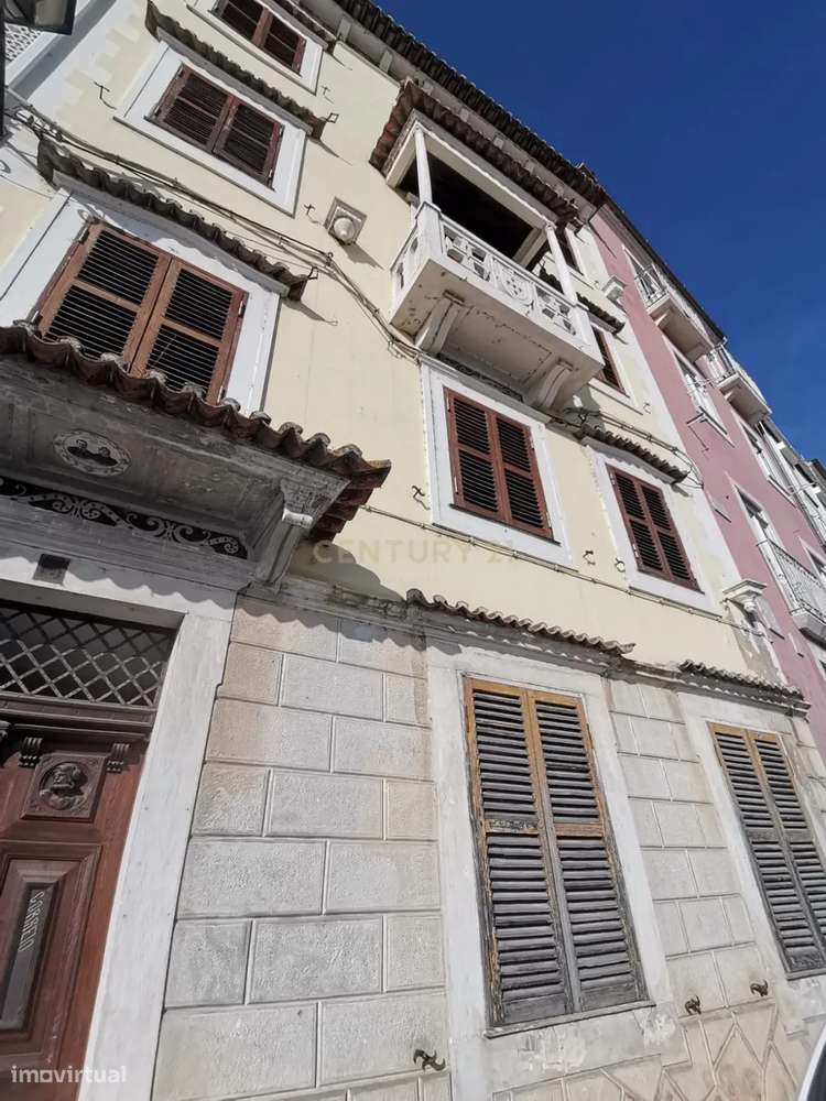 Prédio com vista soberba sobre o rio Mondego-9