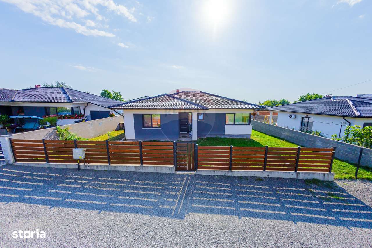 DE VANZARE in Baia Mare -Casa in stil mediteranean la pret redus - Imagine principală: 4/20