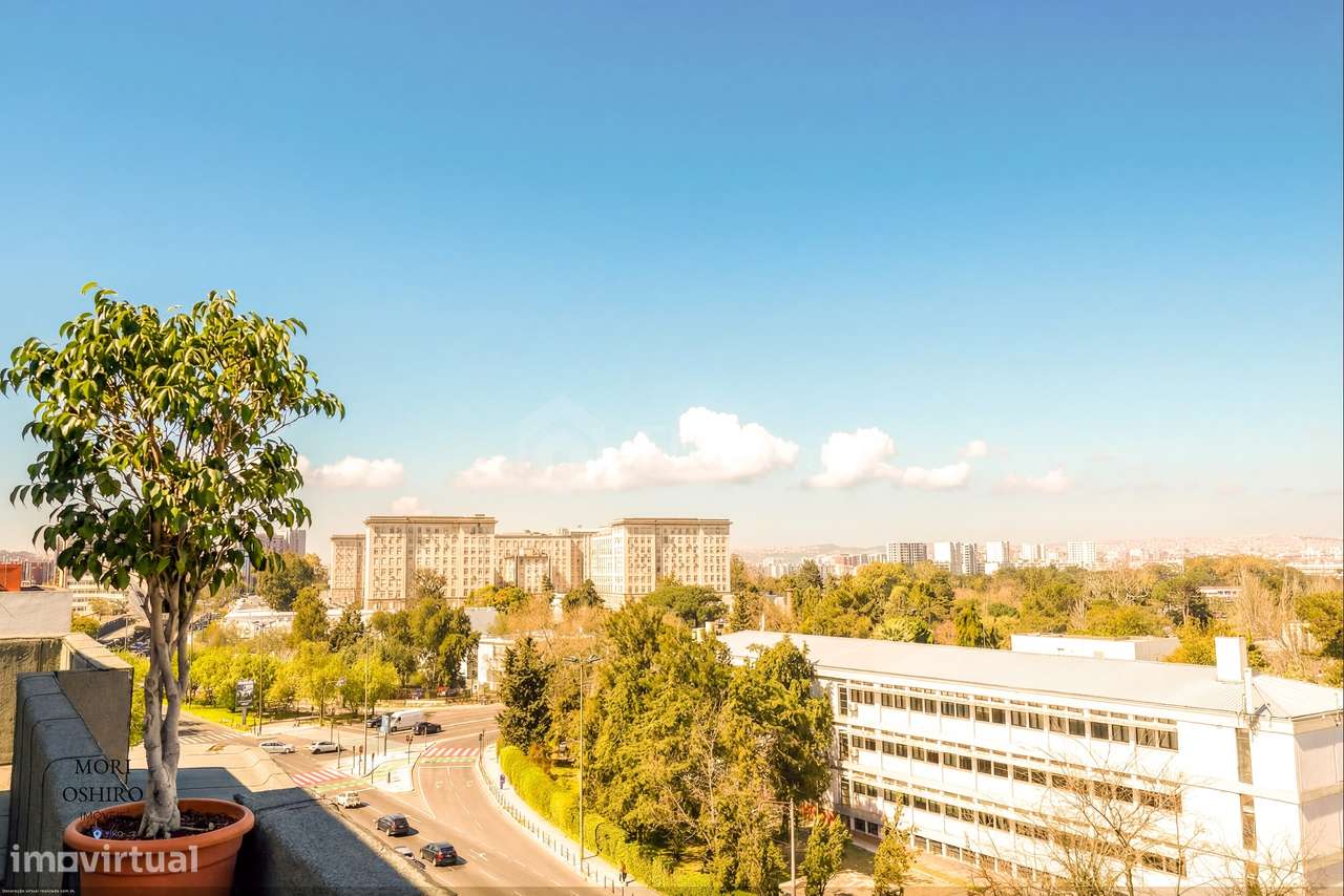 APARTAMENTO 5 ASSOALHADAS | VARANDA EM “L” PANORÂMICA | VISTA LISBOA E-29