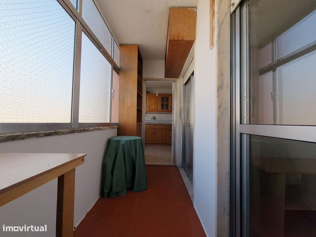 Apartamento T4 à Venda no Dafundo com Vista Deslumbrante para o Rio-7