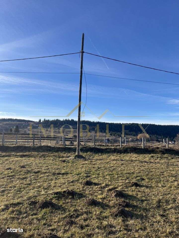 Teren de 4500 mp , zona linistita in Marisel - Imagine principală: 4/4