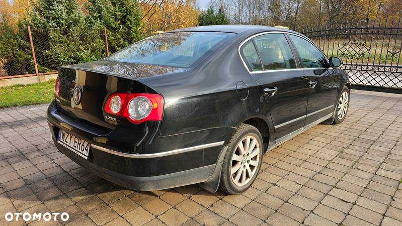 Volkswagen Passat 2.0 TDI DPF Comfortline - 3